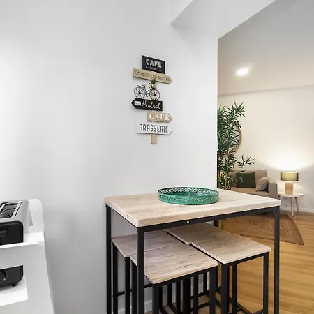 Lägenhet Cozy In By Soulplaces Lisboa